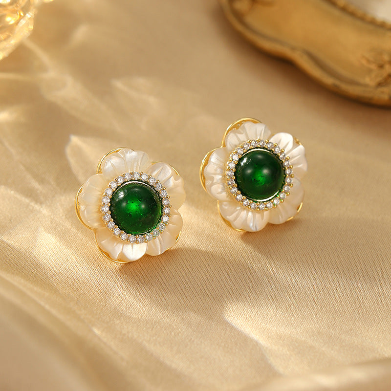 2025 Retro French Shell Flower Earrings: Small Fragrance Style, White Fritillary