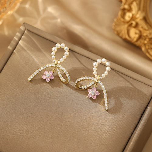2025 Pearl Irregular Earrings: Light Luxury, Fashion Trend, Cold Style, Internet Celebrity