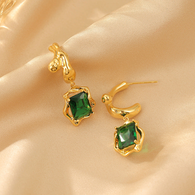 2025 Emerald Earrings: French Retro Design, Palace Style, Versatile