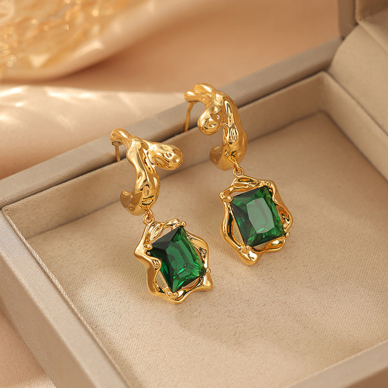 2025 Emerald Earrings: French Retro Design, Palace Style, Versatile