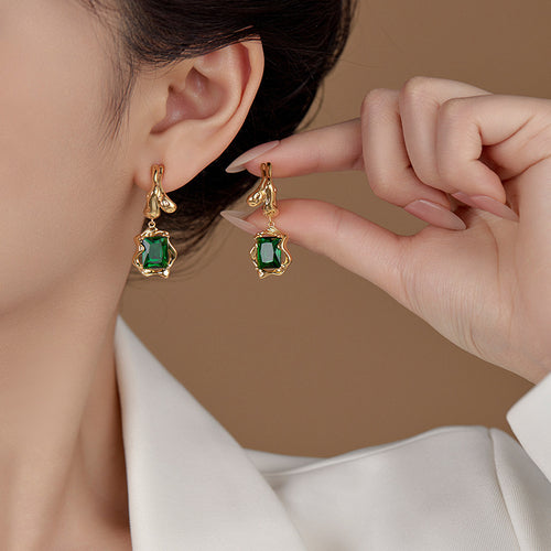 2025 Emerald Earrings: French Retro Design, Palace Style, Versatile