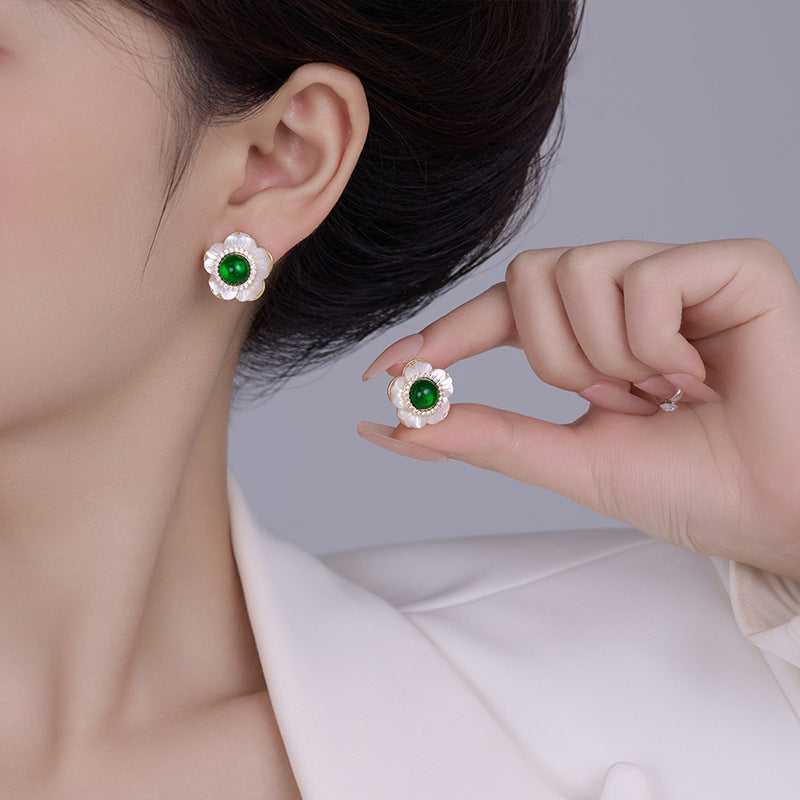 2025 Retro French Shell Flower Earrings: Small Fragrance Style, White Fritillary
