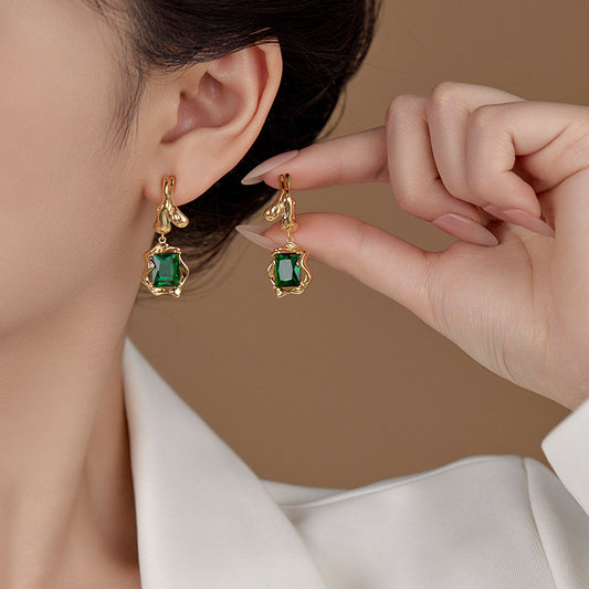 2025 Emerald Earrings: French Retro Design, Palace Style, Versatile
